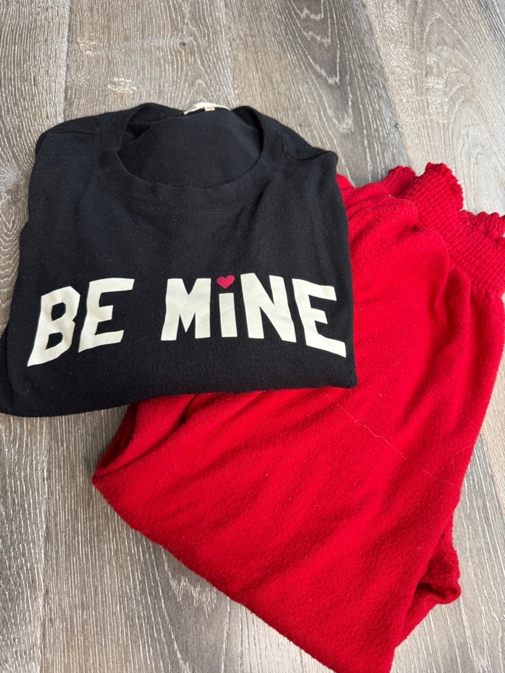 Z Supply Black 'BE MINE' Graphic Top Large with Red Pajama Pants Medium 0605